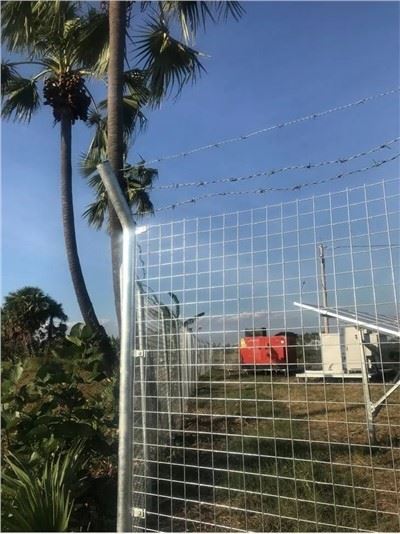 Solarbeschichtete Zäune oder Solarzaun-Montagesystem
