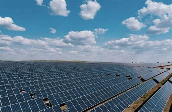 Ungarns groß angelegtes Solarprojekt wird zu einem kommerziellen Projekt